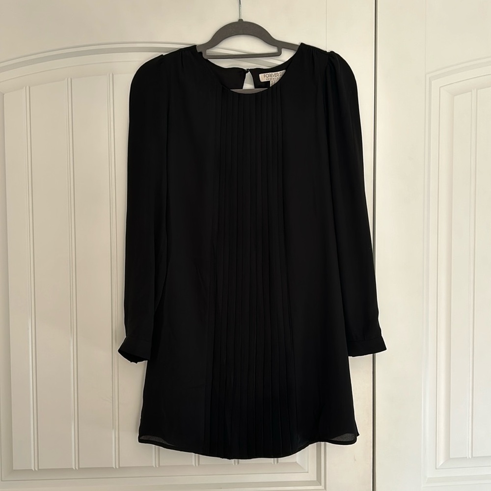 Forever 21 Women’s Black Dress - Size S